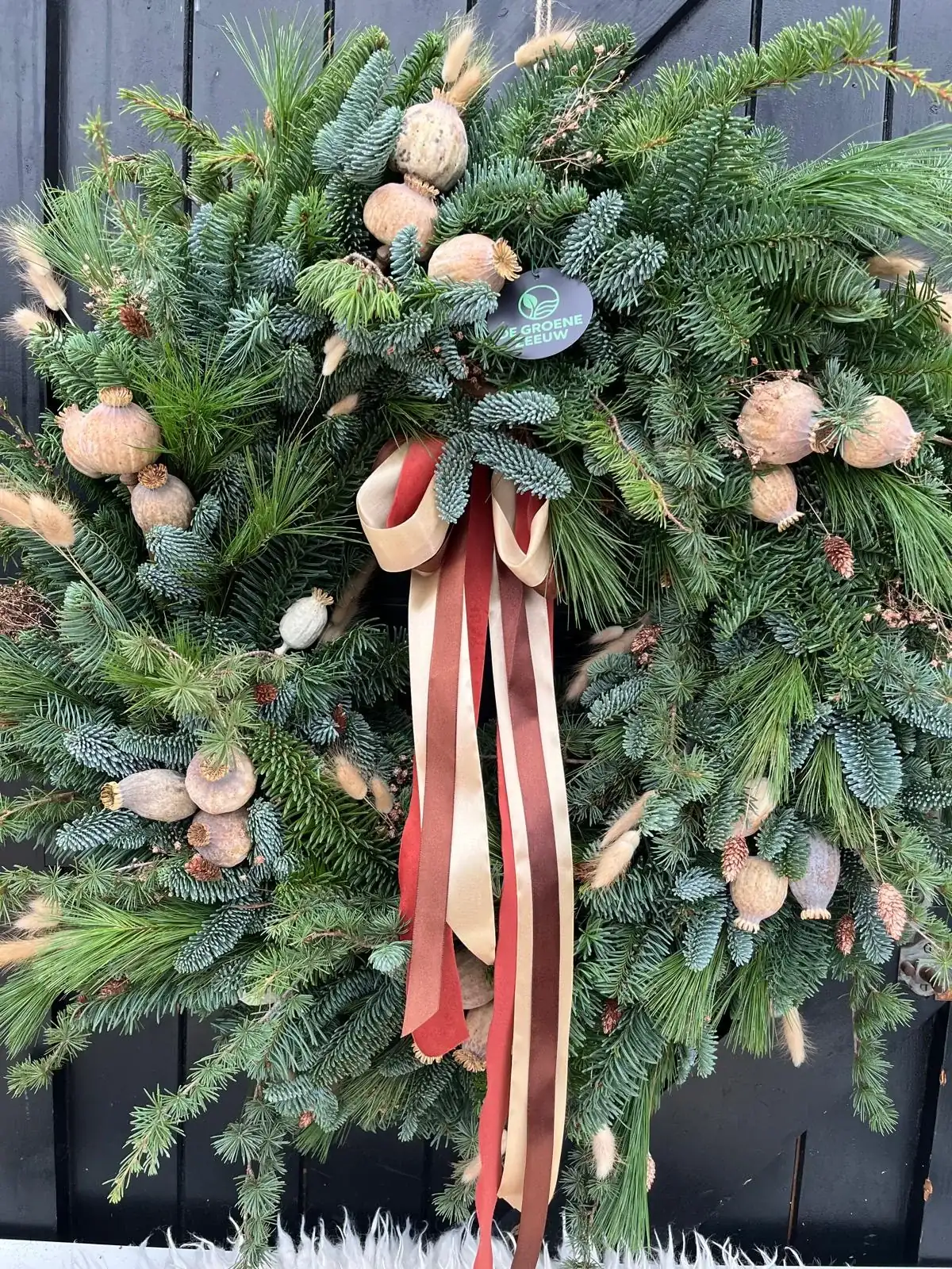 Deurkrans, pastel en zacht, met hortensia, handgemaakt door De Groene Zeeuw